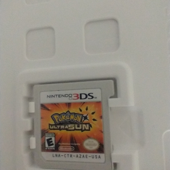 Pokemon sun 3ds game with case‎ - Picture 5 of 5